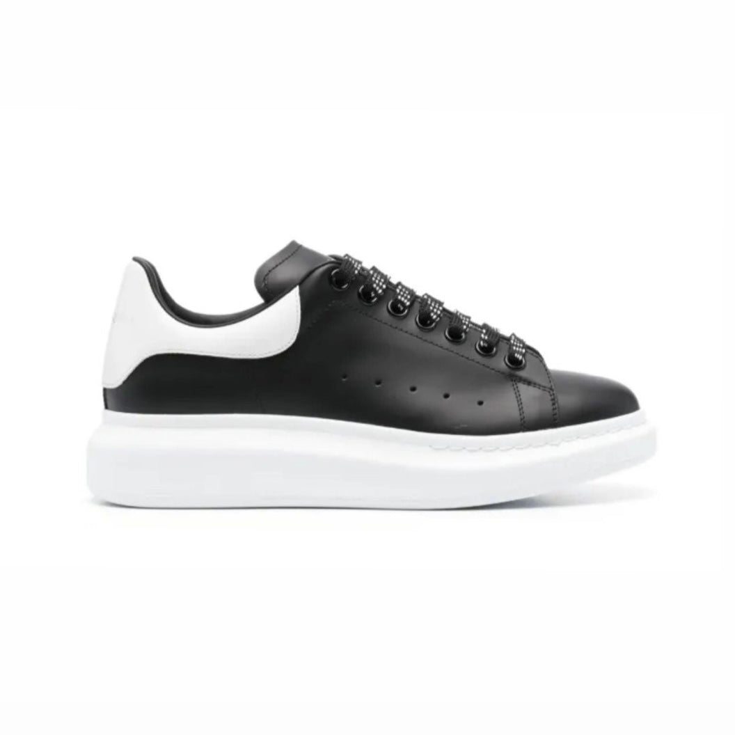 TENIS MCQUEEN NEGROS