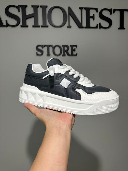 TENIS VALENTINO GRUESOS NEGROS BLANCO