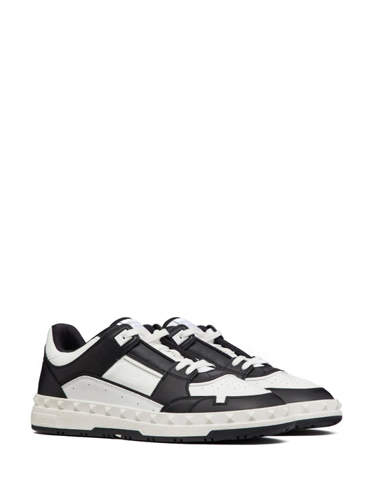 TENIS VALENTINO NEGRO BLANCO BAJITOS