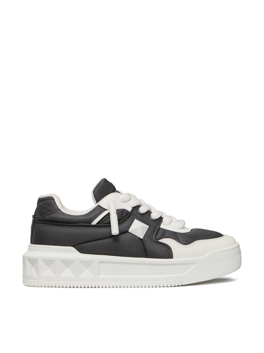 TENIS VALENTINO GRUESOS NEGROS BLANCO