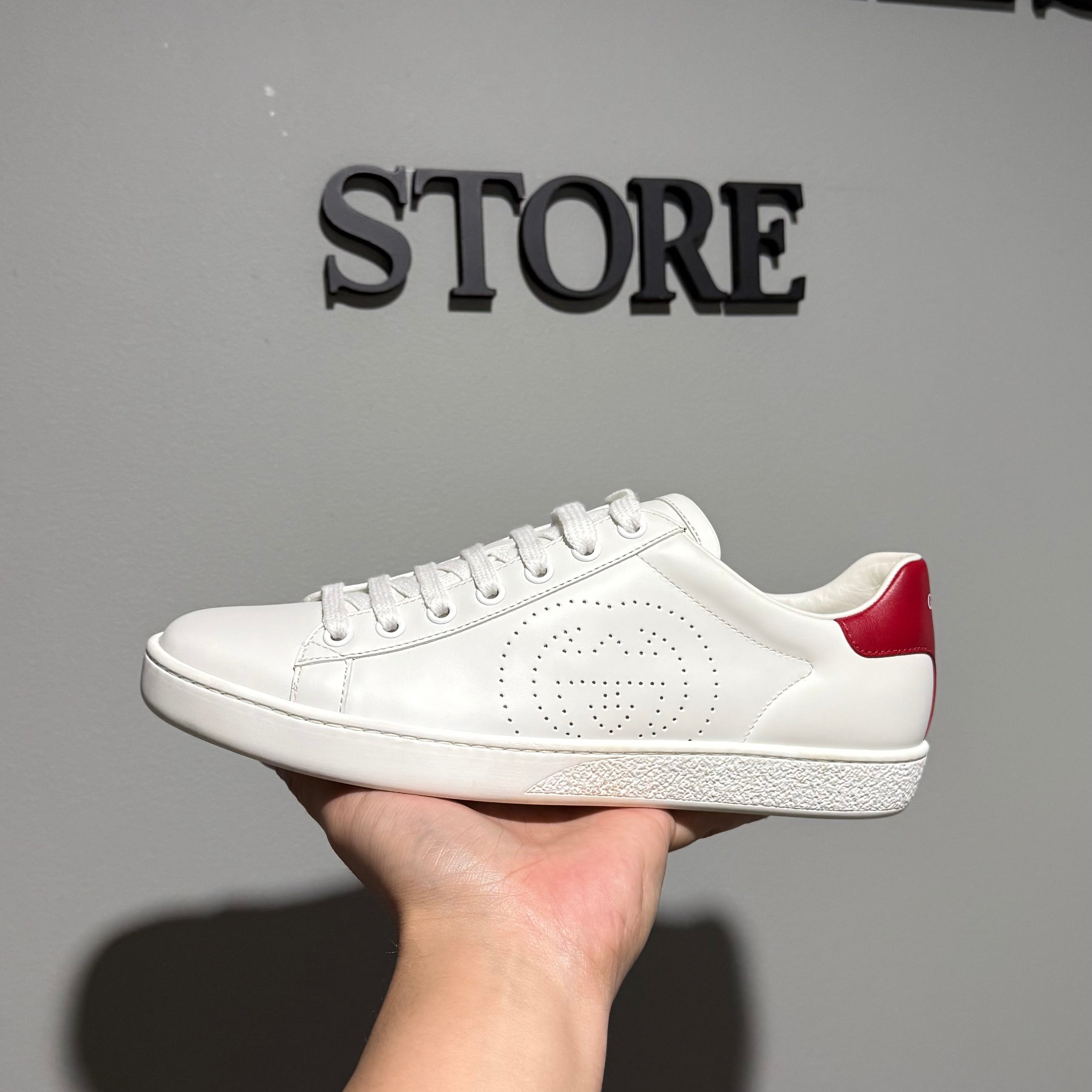 TENIS GUCCI BLANCOS LOGO